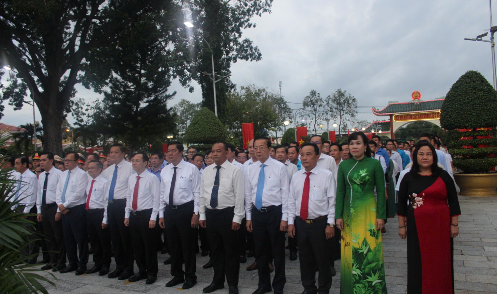 Lãnh đạo thành phố Cần Thơ viếng nghĩa trang liệt sĩ thành phố nhân 79 năm Ngày Quốc khánh Nước Cộng hòa xã hội chủ nghĩa Việt Nam (02/9/1945 - 02/9/2024)